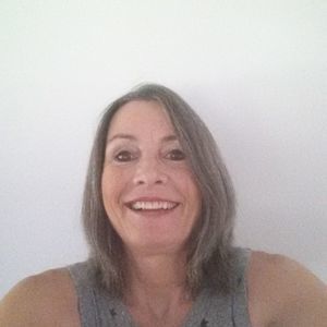 Meet your Posher, Debbie